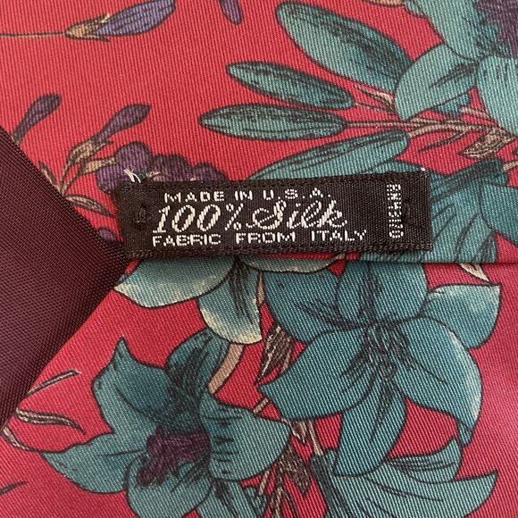 Vintage Van Heusen 417 Authentic Neckwear Burgundy Floral 100% Silk Tie - Picture 4 of 6